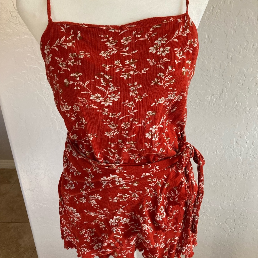 Zaful Women’s Rust Print Top Size M